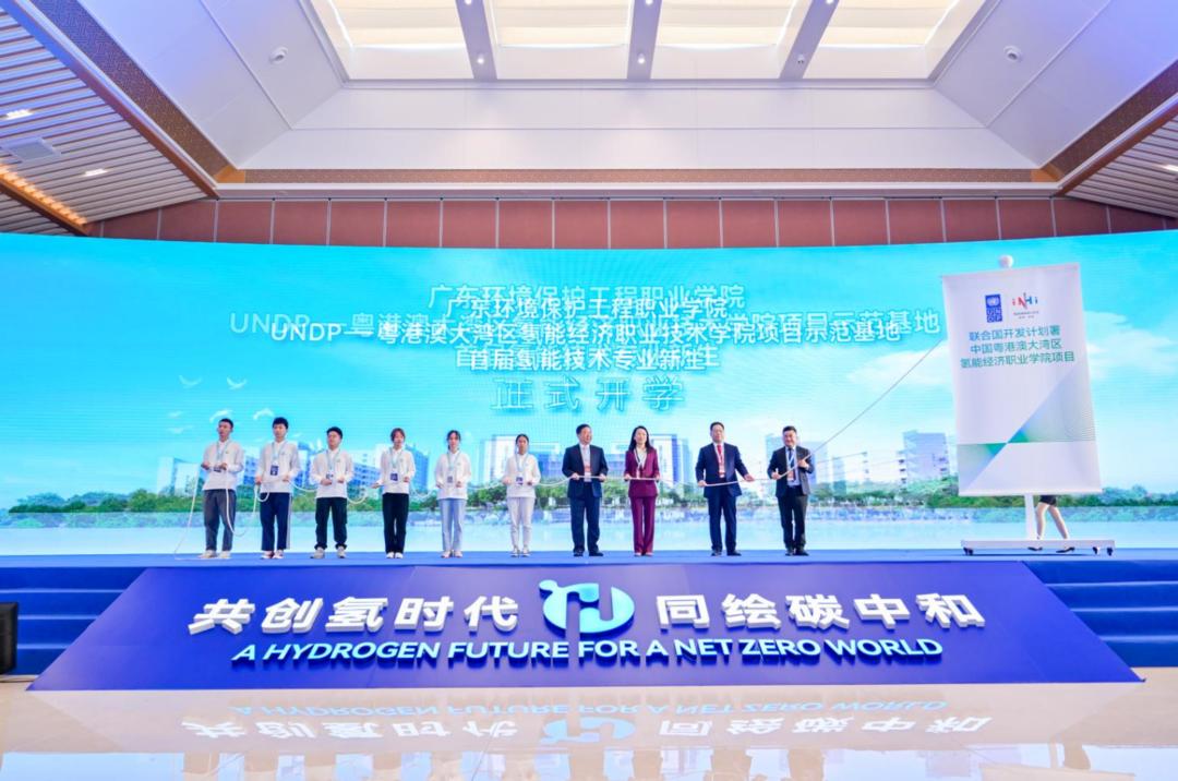 2025港澳资料免费,警惕虚假宣传落实,时代解答解释落实